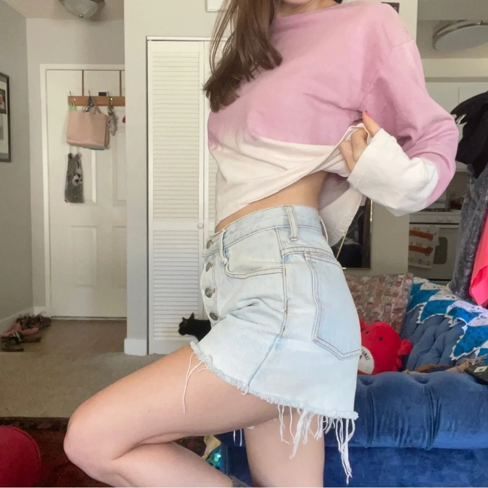 SOLD Vintage BONGO Distressed Light Wash Denim High-Waist Shorts - Picture 2 of 13